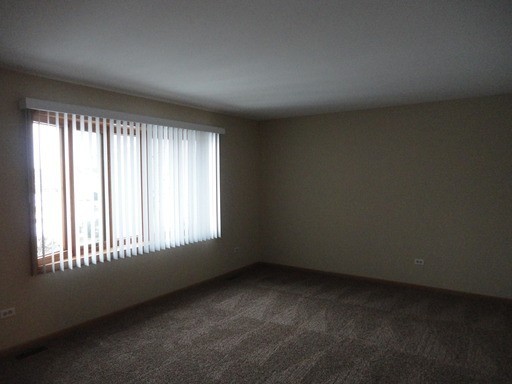 1705 Winger Dr - Photo 3 of 14