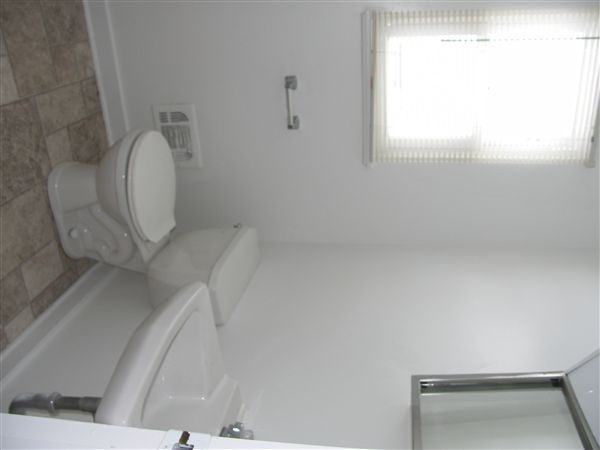 532 Lawrence St - Photo 3 of 10