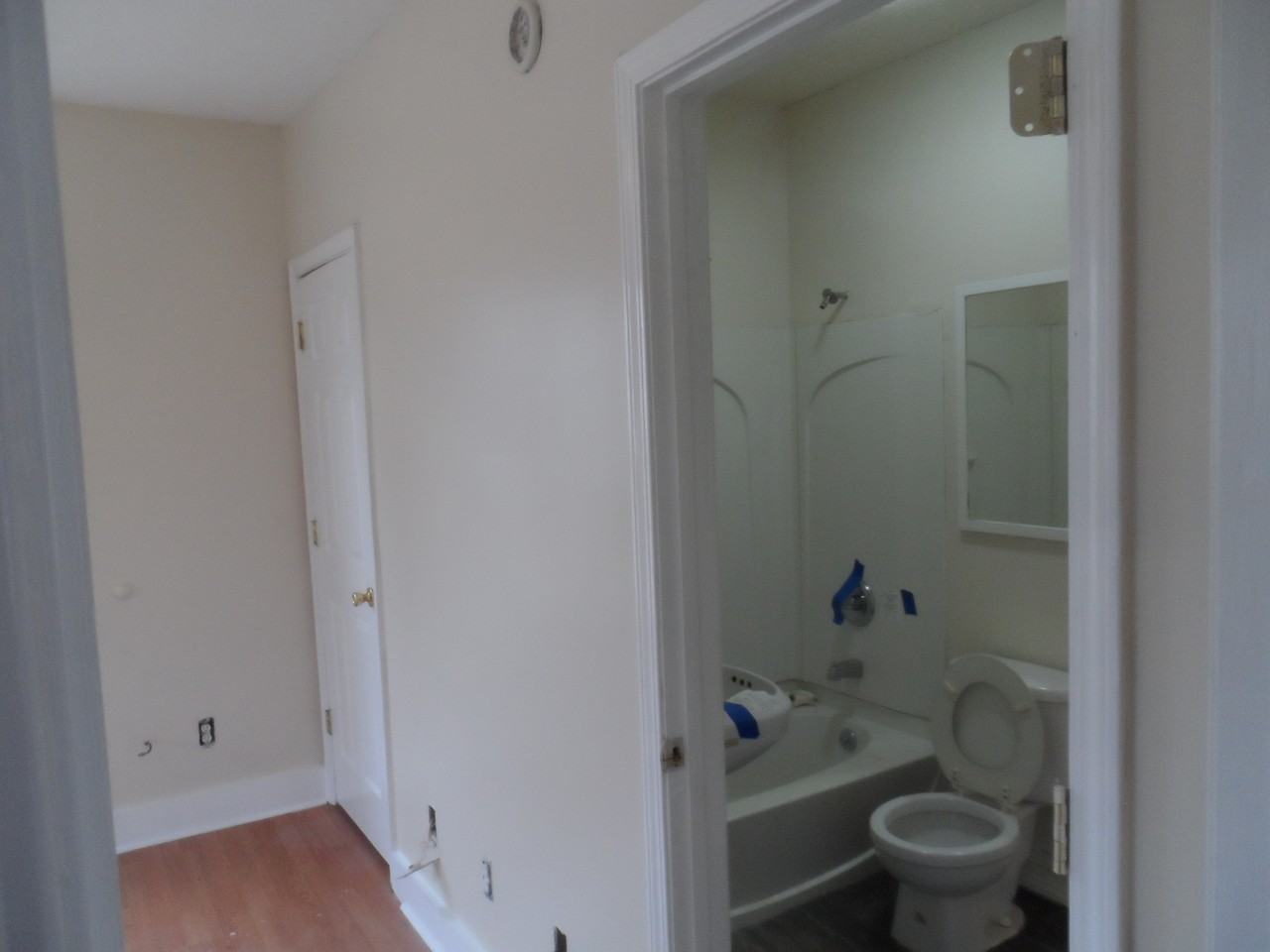 912 W Scott Ave - Photo 2 of 6