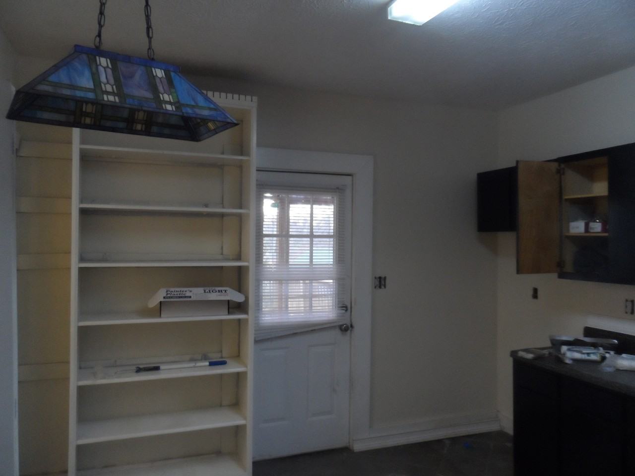 912 W Scott Ave - Photo 3 of 6