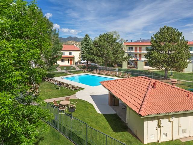 Altamira Apartments - Photo 3 of 12