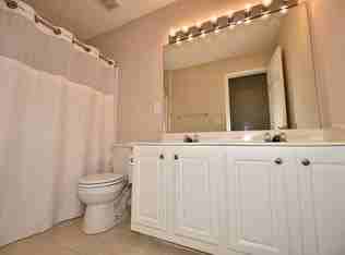 13613 Weycroft Cir - Photo 2 of 9