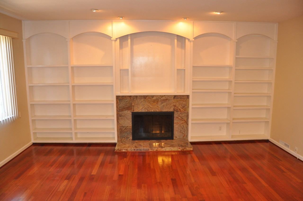 1098 Fleetwood Dr - Photo 2 of 9