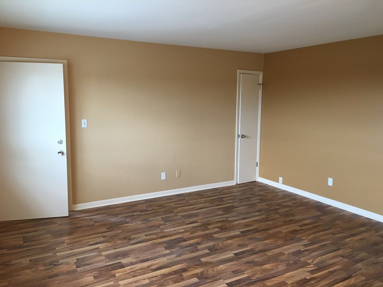 1712 Milldrum St - Photo 2 of 9