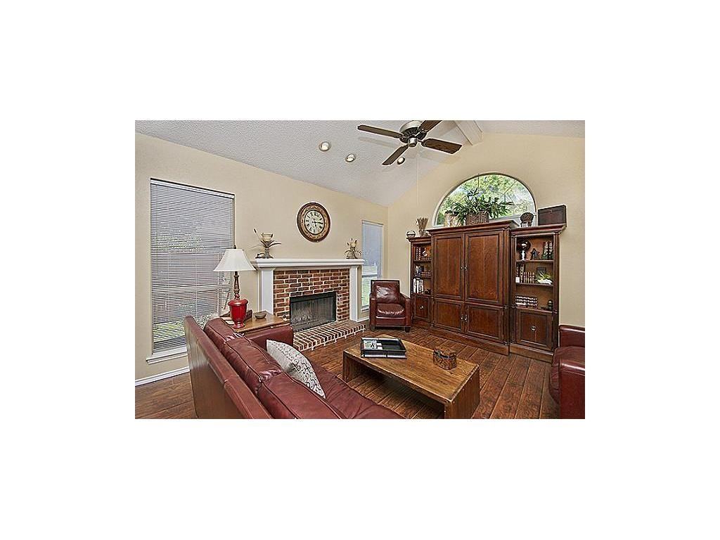 505 Creekside Dr - Photo 2 of 22