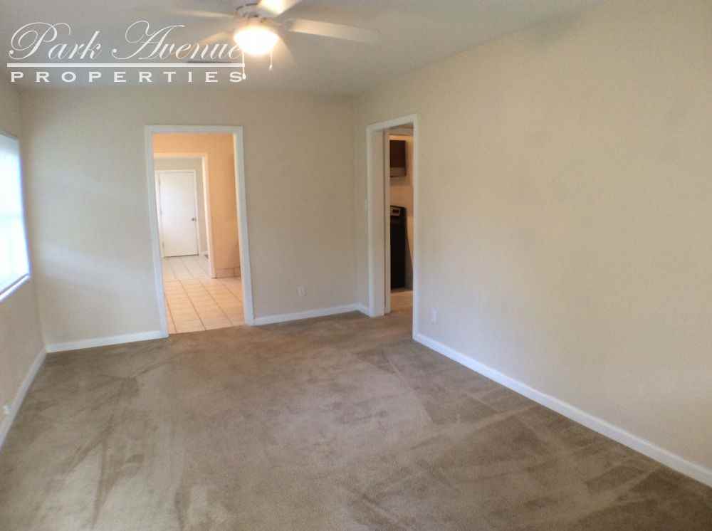 6227 Gloucester Rd - Photo 2 of 11