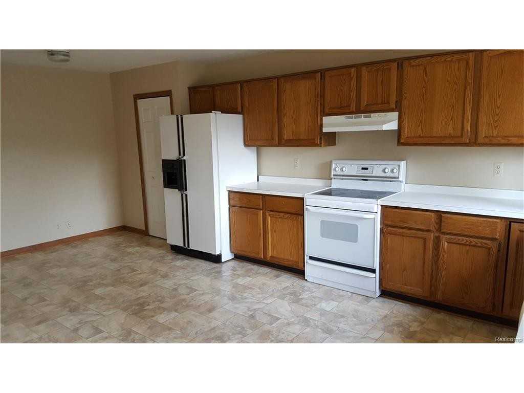 410 Oakgrove Ct - Photo 3 of 10