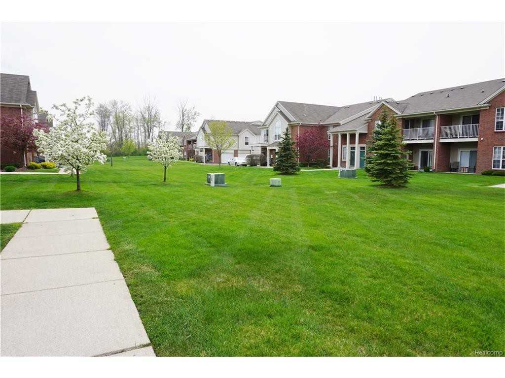 51725 Adler Park Dr W #71 - Photo 2 of 21