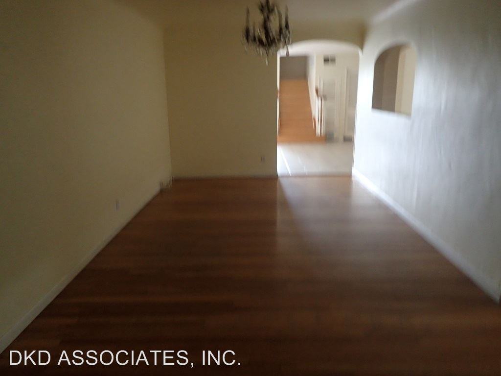 1111 Galloway Dr - Photo 2 of 43