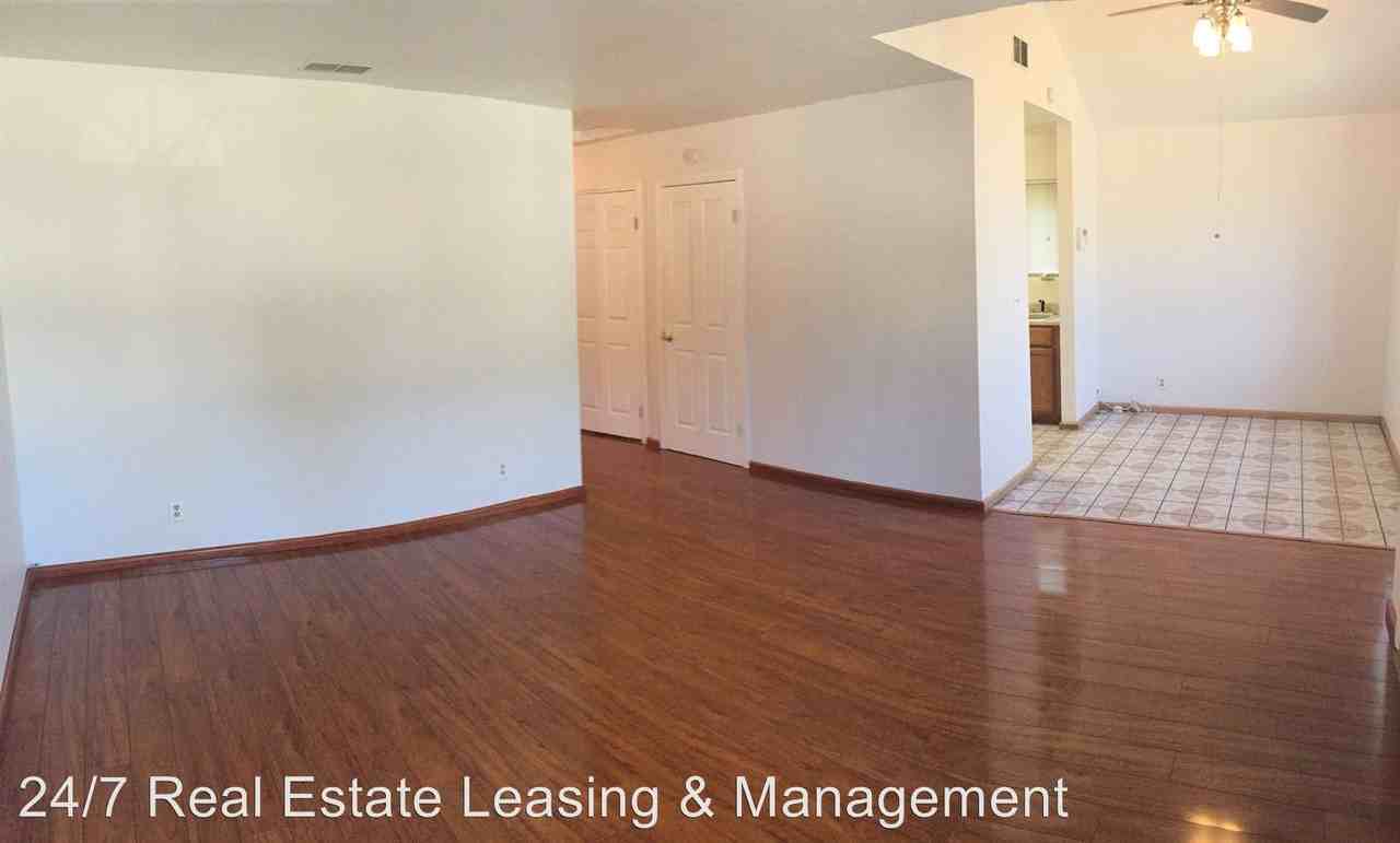 1128 Forest Ave - Photo 2 of 20