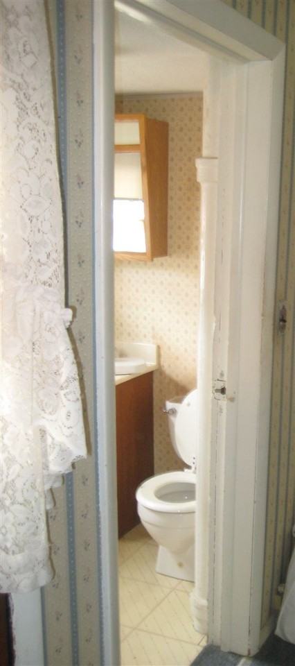 Room For Rent Owosso Michigan - Photo 2 of 4