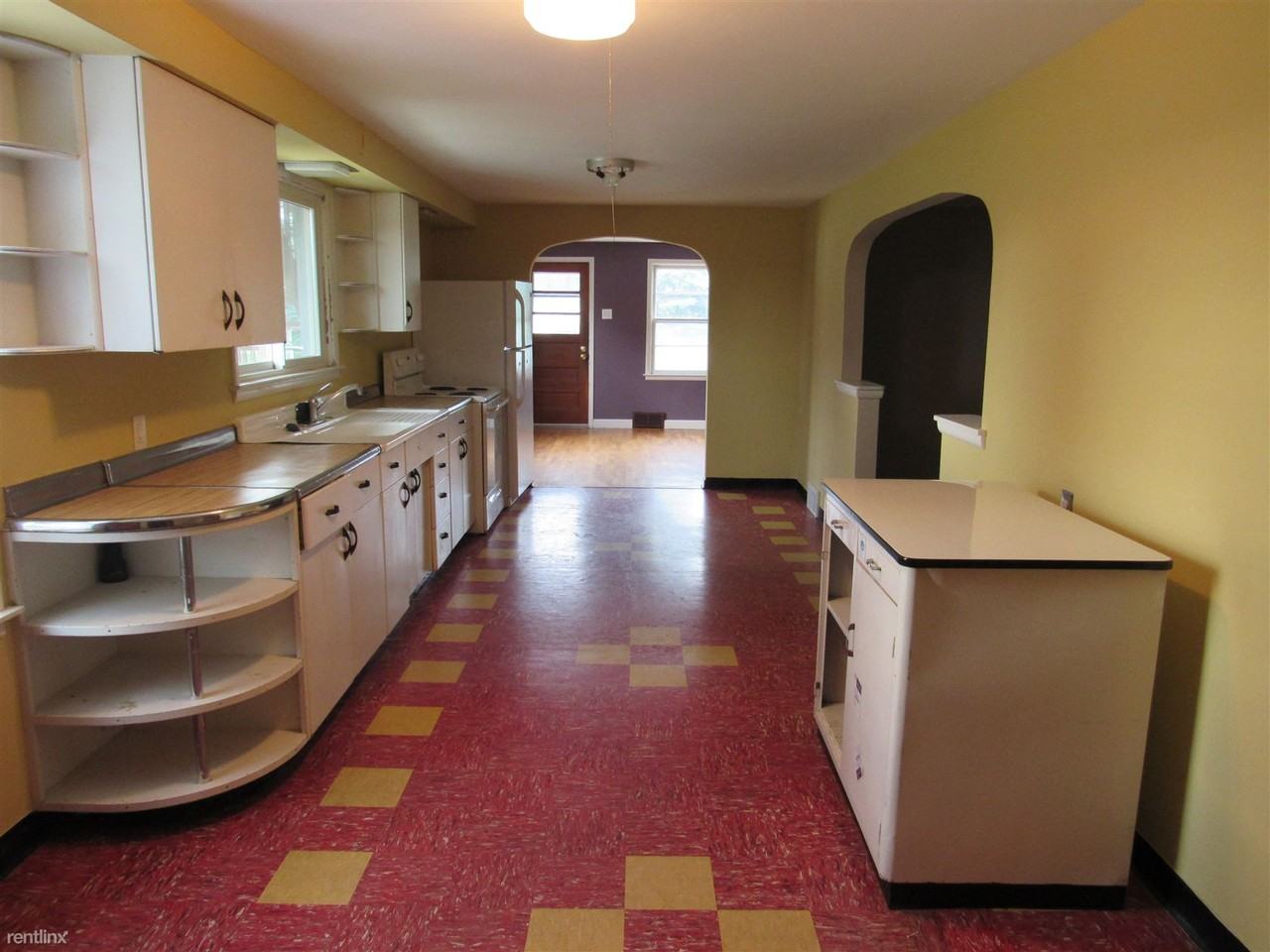 1585 Wolf Lake Rd - Photo 3 of 14