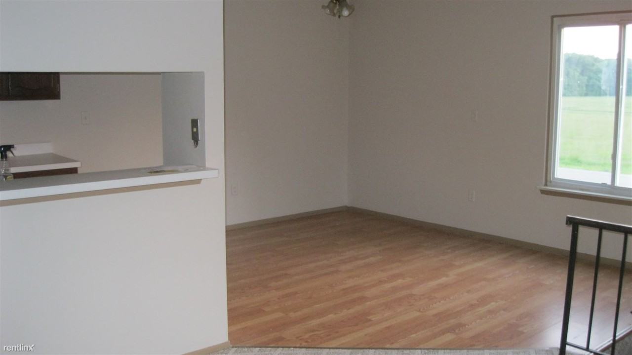 8306 N Genesee Rd - Photo 2 of 6