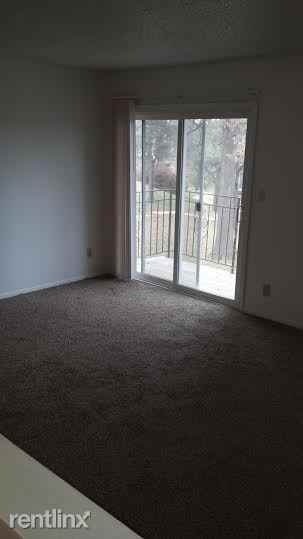 Stone Oak Apartments - Photo 2 of 5