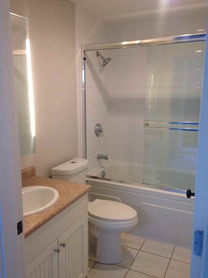 532 16th Street East - Photo 3 of 4