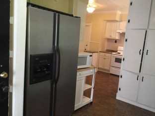 116 N Evergreen St - Photo 3 of 9