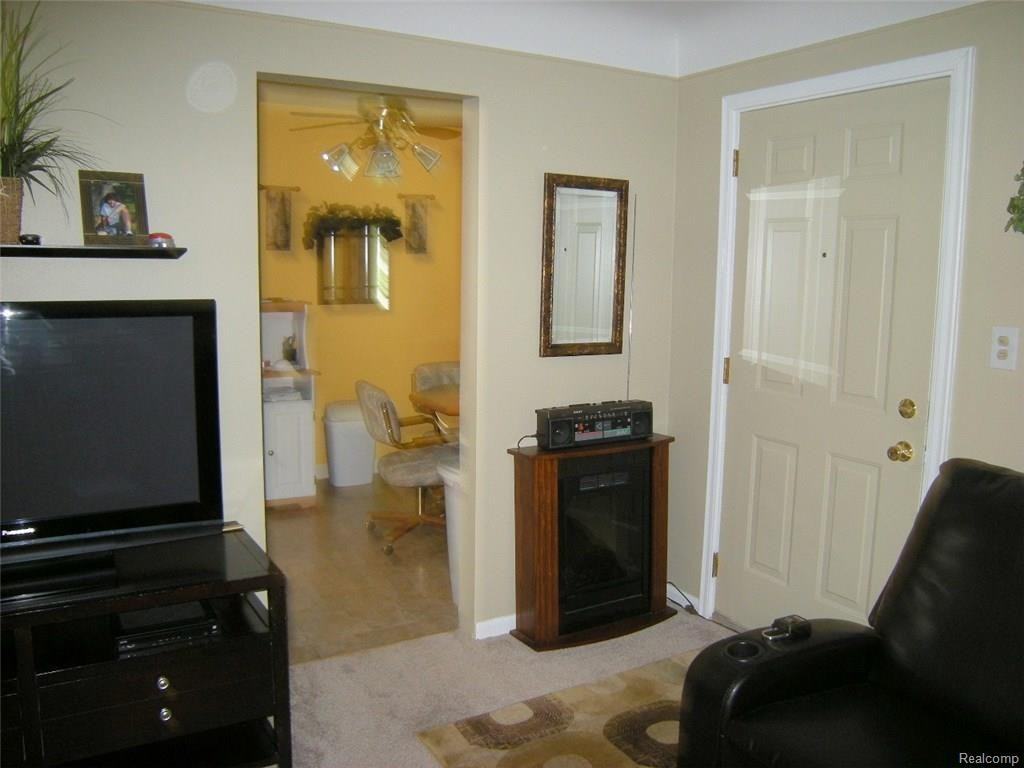3039 William St - Photo 2 of 35