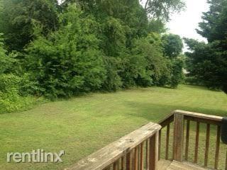 101 Meadow Ln - Photo 2 of 6