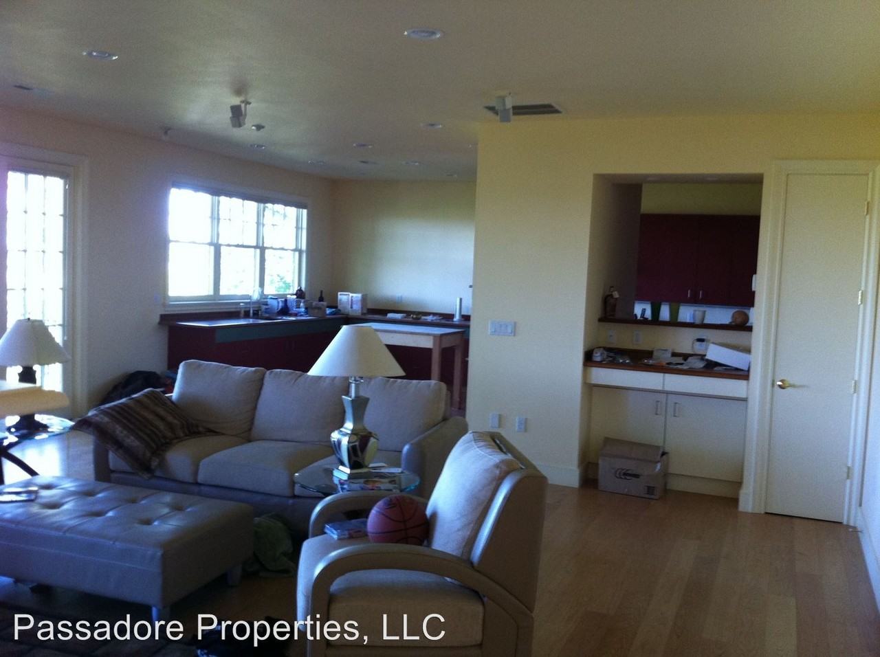 1209 NW Summit Ave - Photo 3 of 15