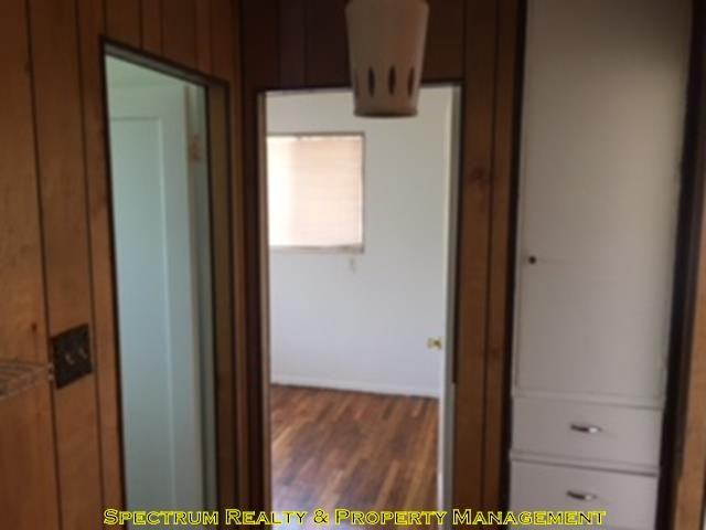 565 Catherine St W - Photo 3 of 6