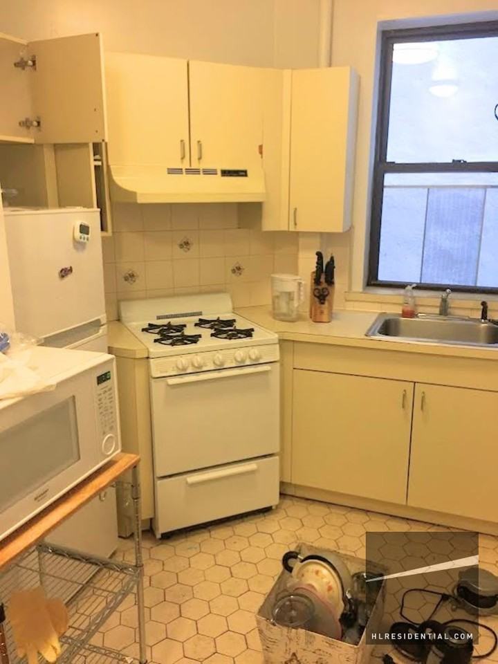 E 51st St #15