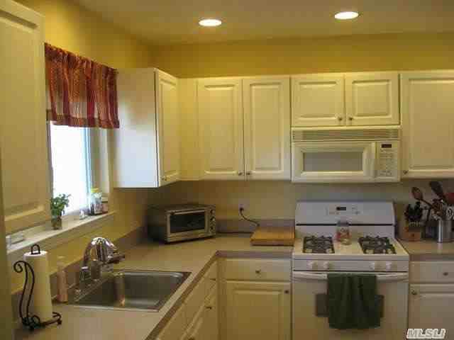 26 Paige Ln - Photo 2 of 12