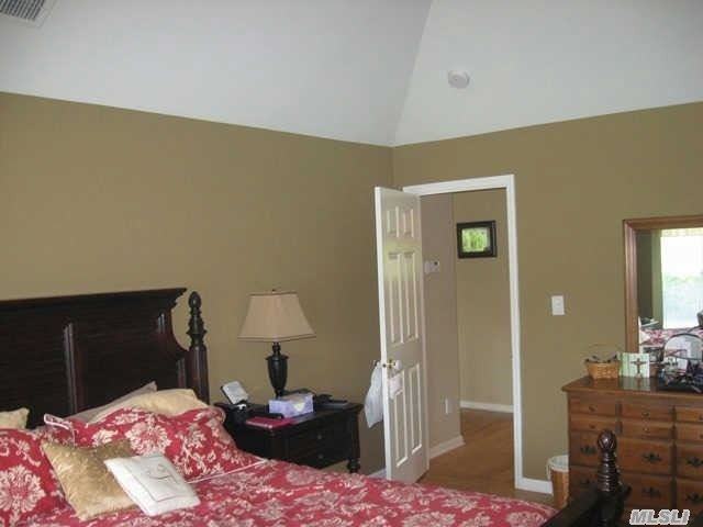 26 Paige Ln - Photo 3 of 12