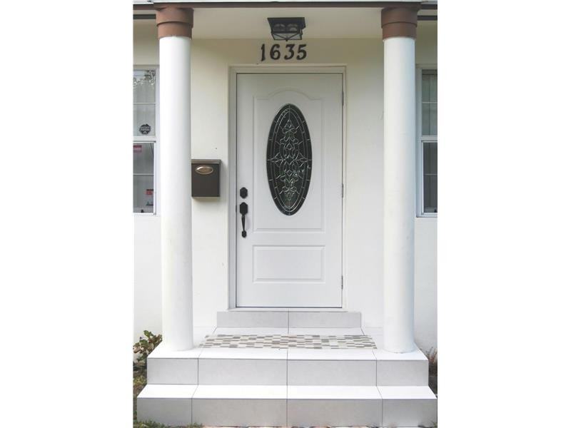 1635 Hollywood Blvd - Photo 3 of 8