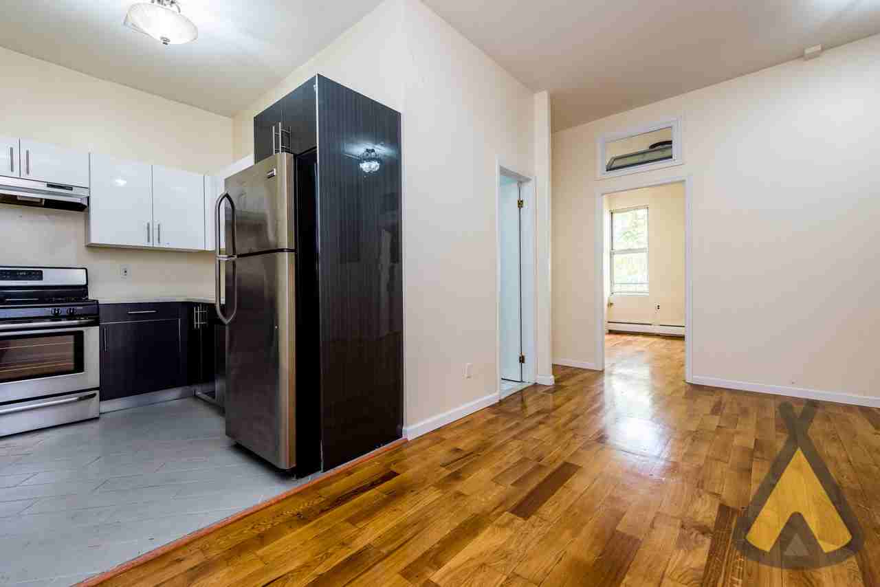 229 Jefferson Street #2RRR