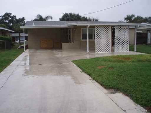 460 42nd Ave NE - Photo 2 of 20