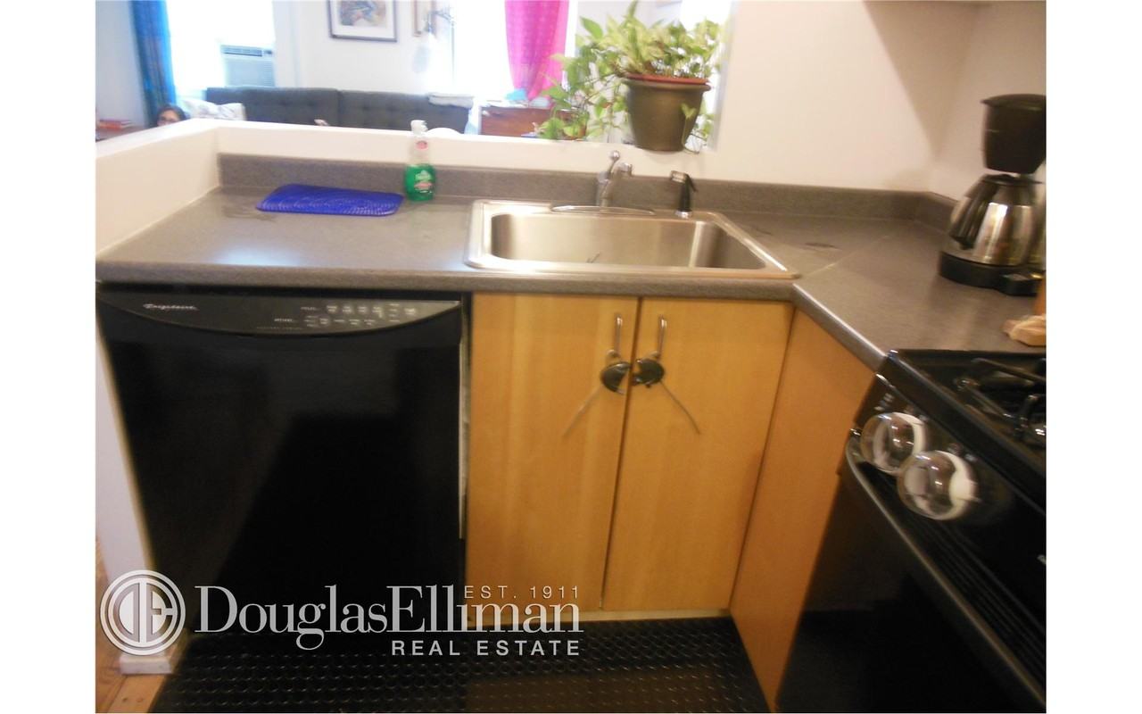 181 Baltic St #2 - Photo 3 of 8