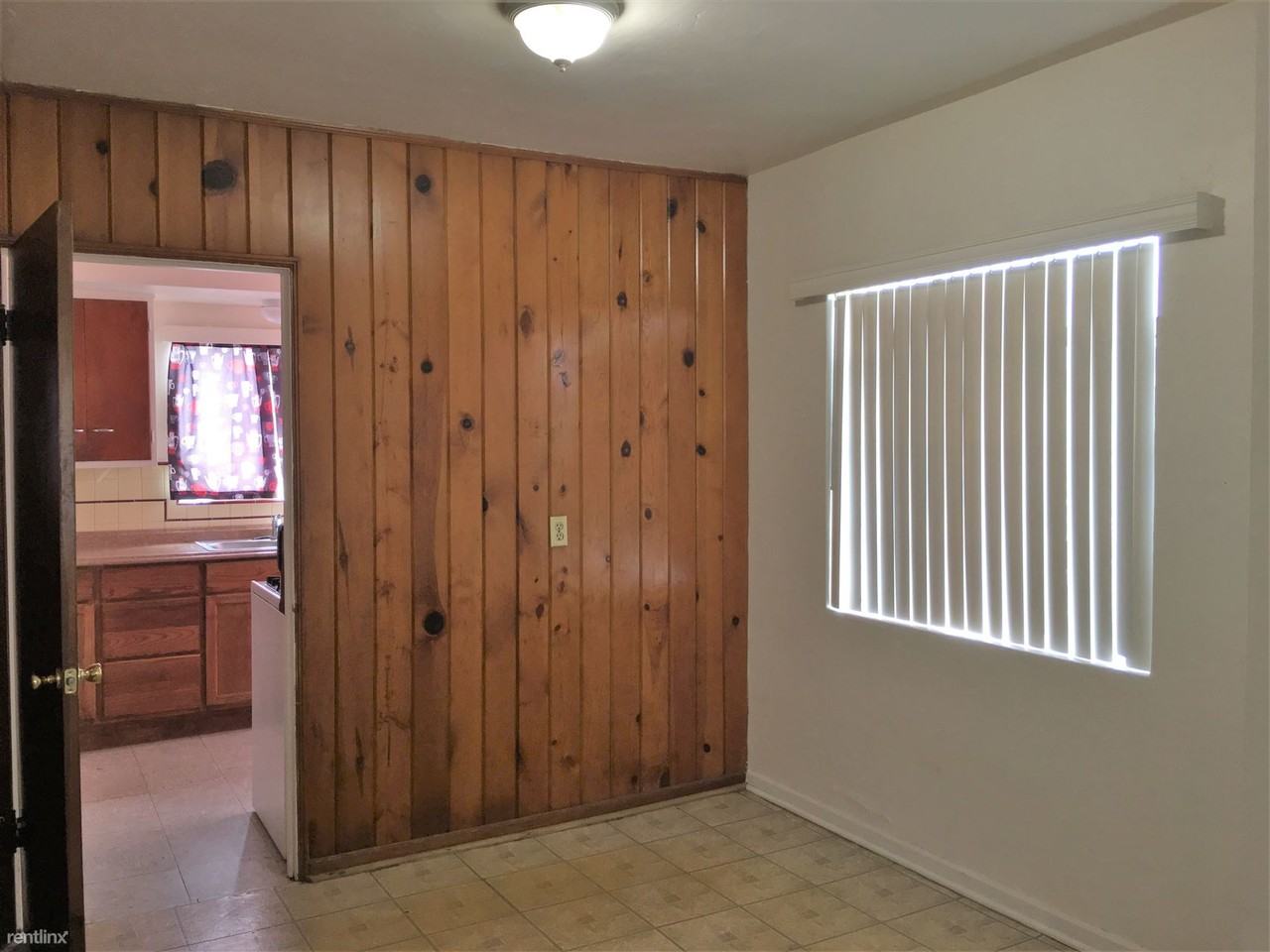 4531 E 8th St - Photo 3 of 10