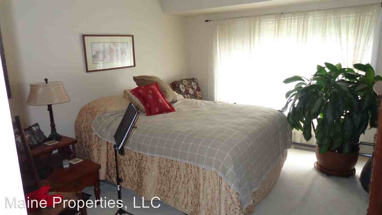 11 Foreside Rd - Photo 2 of 12