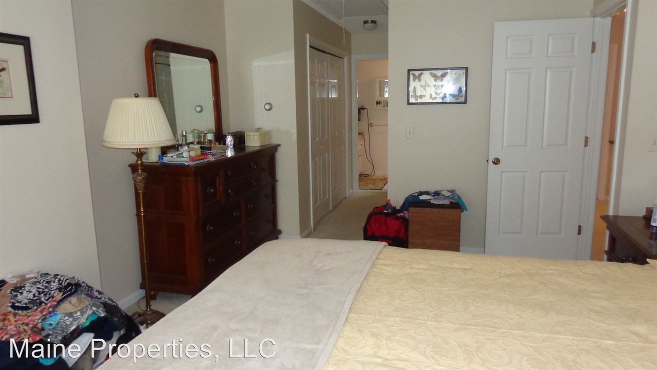 11 Foreside Rd - Photo 3 of 12