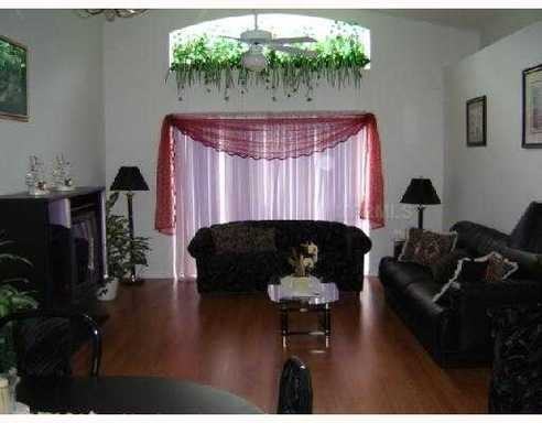 5266 Crisfield Ct - Photo 2 of 10