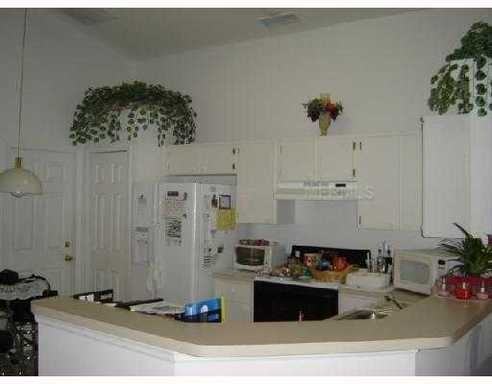 5266 Crisfield Ct - Photo 3 of 10