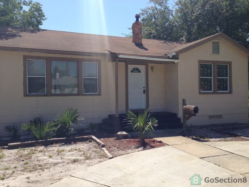 3746 8th St S - Photo 2 of 4