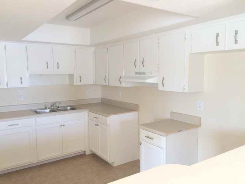 4035 St Paul Dr - Photo 3 of 8