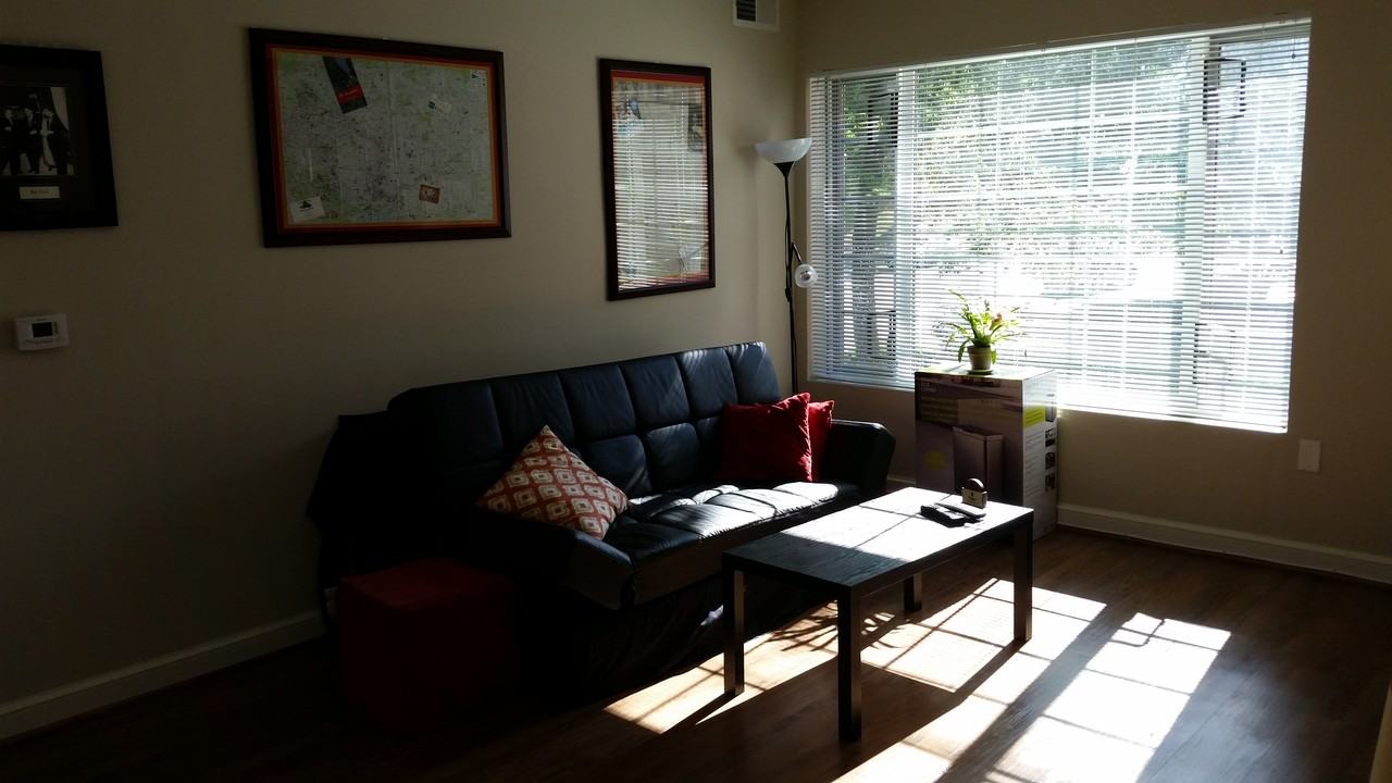 2303 10th Street North - Photo 2 of 5