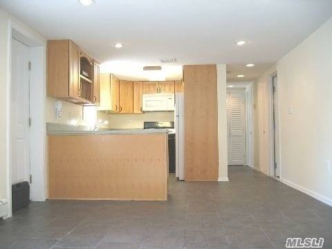 521 E Broadway - Photo 2 of 5