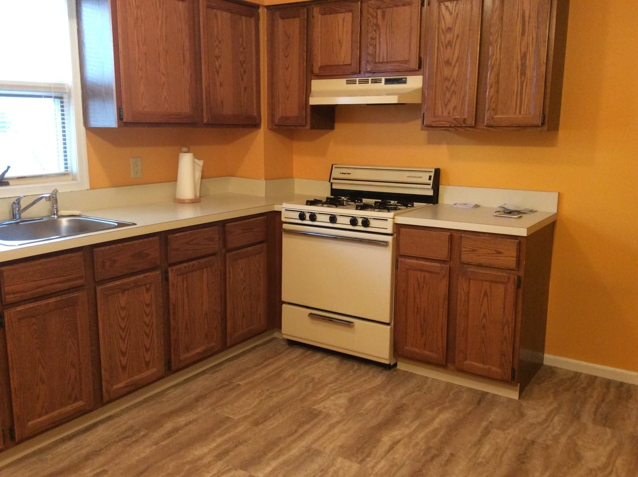 50 Almond St - Photo 3 of 7