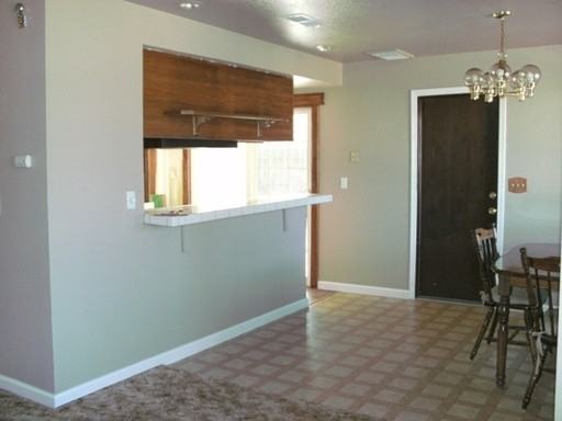 430 Harriett Dr - Photo 3 of 13