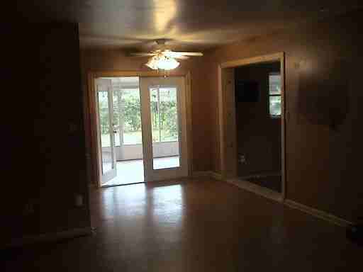 2315 NE 11th Terrace - Photo 3 of 8