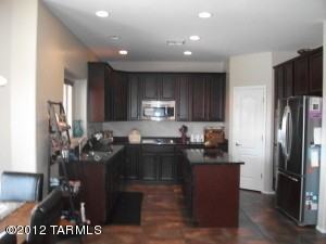 677 W Sonatina Ln - Photo 2 of 21