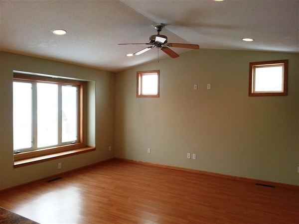 3672 Harrison St S - Photo 2 of 7