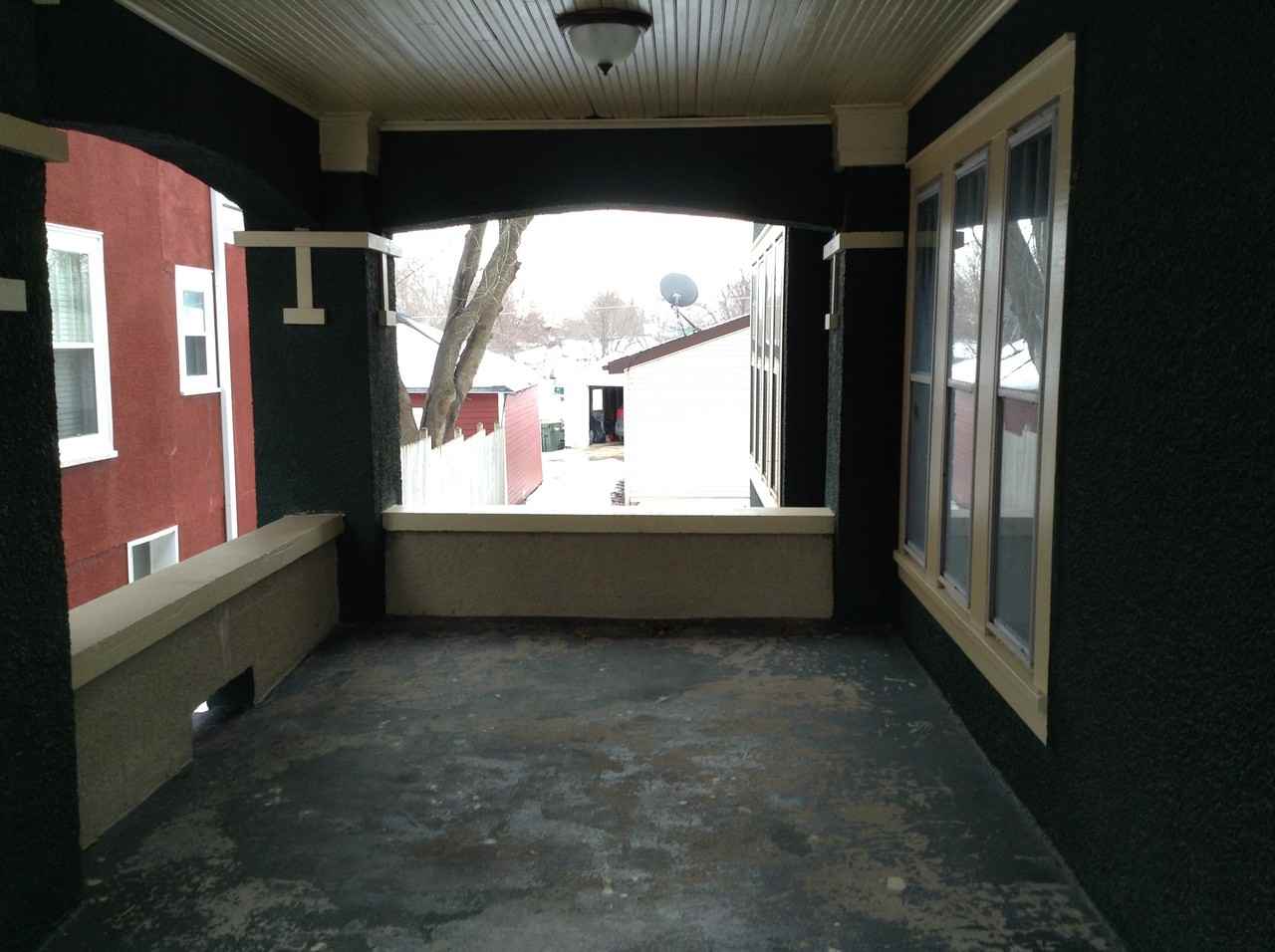 419 Branch St - Photo 3 of 30