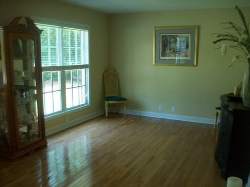 318 Longstreet Dr - Photo 3 of 15