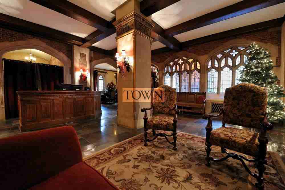 45 Tudor City Pl #216