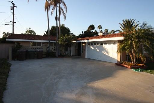 1051 N Lido St - Photo 3 of 7