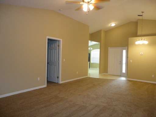 2528 Ventura Cir - Photo 2 of 12